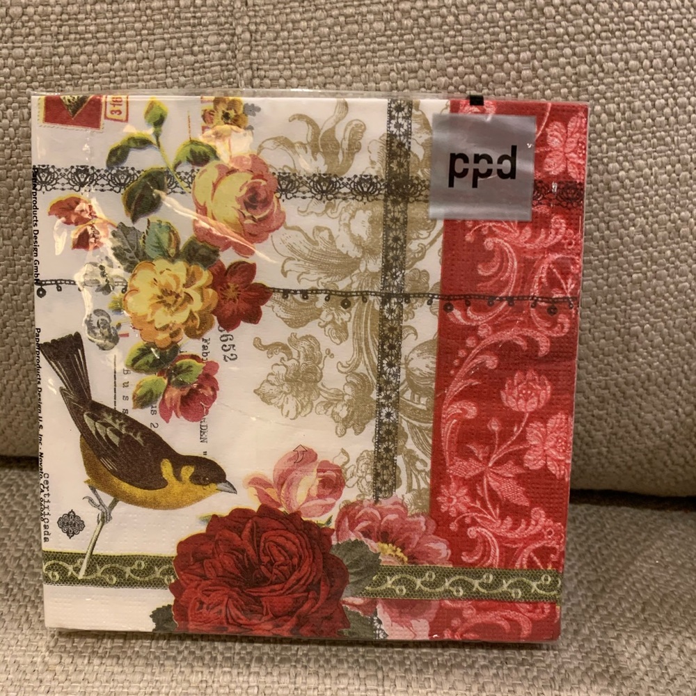 2 pkgs Rose Lace Large Napkins